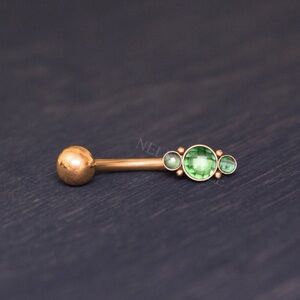 Elegant Gold and Green Belly Ring